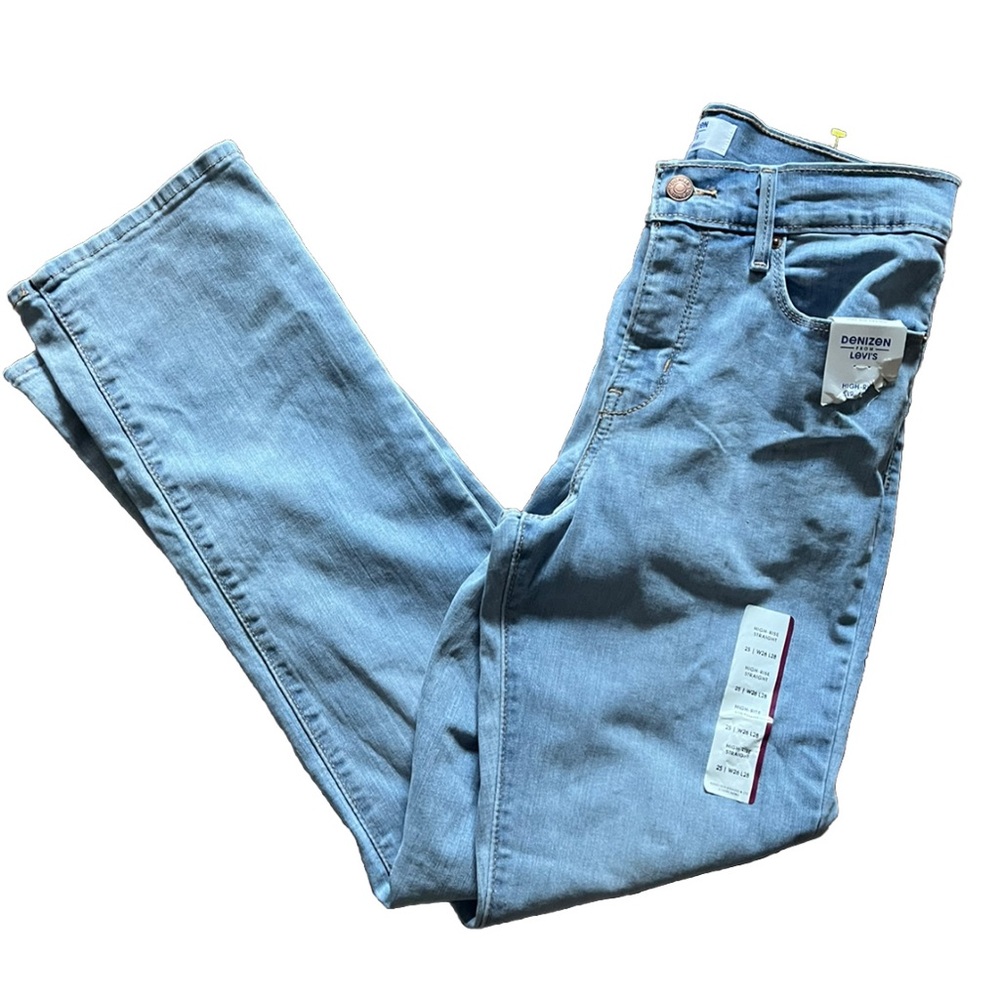 NWT High Rise Levi Jeans